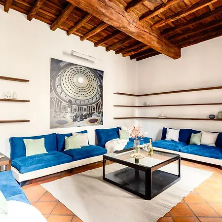 Grand Roman Apartment Right By The Pantheon *